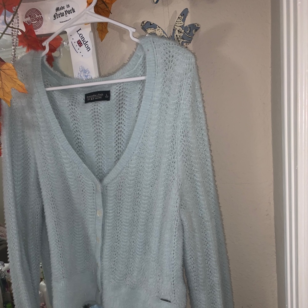 Comfy sweater or button down - Picture 3 of 3
